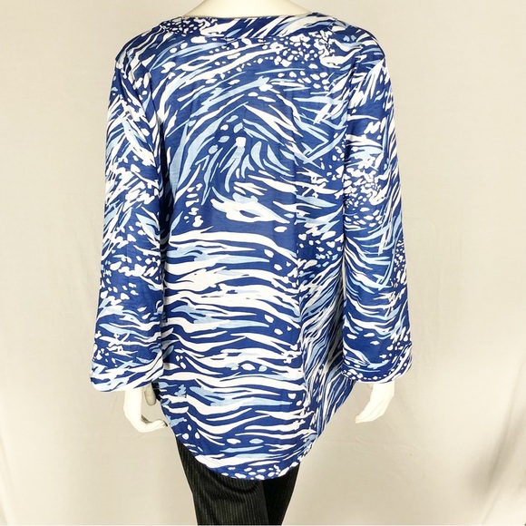 ๐Papa Vancouver Abstract Blouse NWT | Blue and White | Size XL๐ - Picture 9 of 15